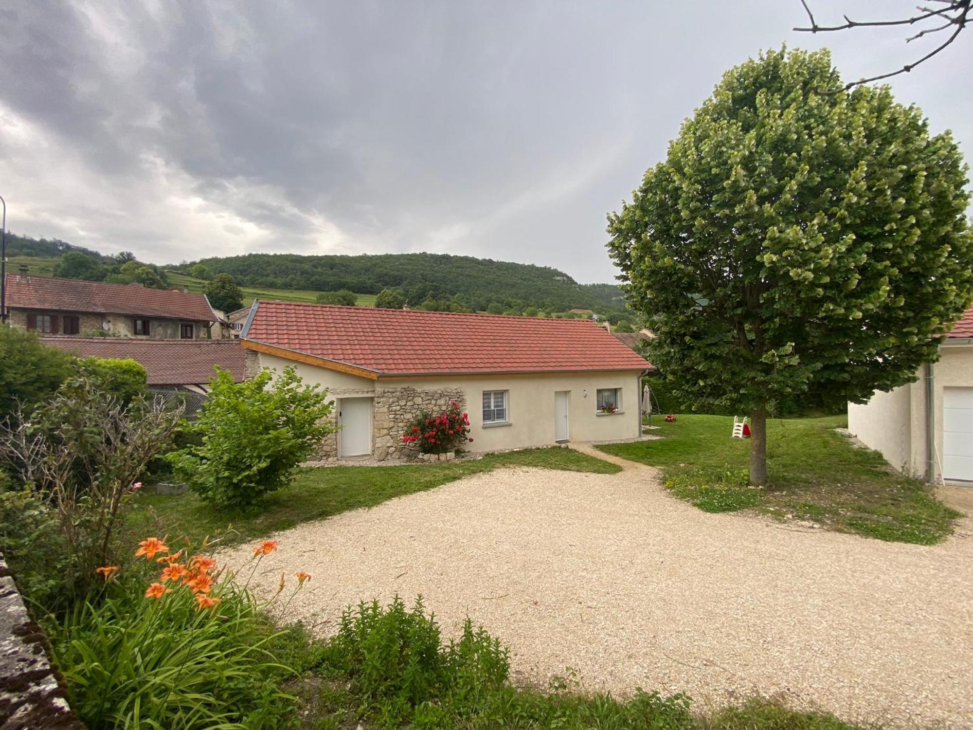 Vila Au Moryllon Lompnas Exteriér fotografie